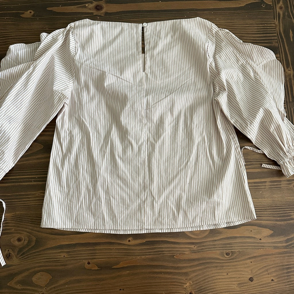 Farrow Women’s White Beige Striped Puff Sleeve Blouse Size M – Open Tie Sleeves - Picture 7 of 7